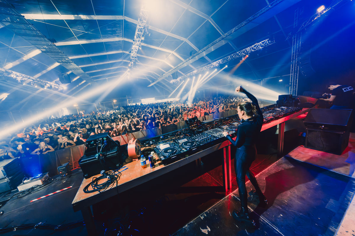 Loading... just a sec